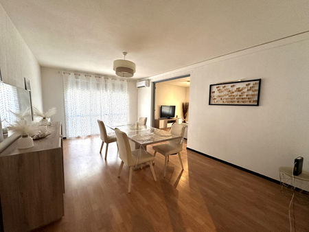 location appartement 3 pièces 80m2 perpignan 66100 - 725 € - surface privée