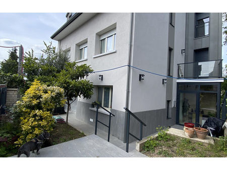 location appartement 4 pièces 78 m² clamart (92140)
