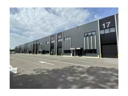 location d'entrepôt de 2 147 m² à boisemont - 95000