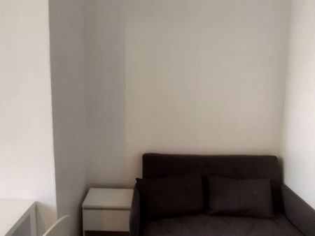 location appartement 1 pièces 15m2 grenoble 38000 - 372 € - surface privée