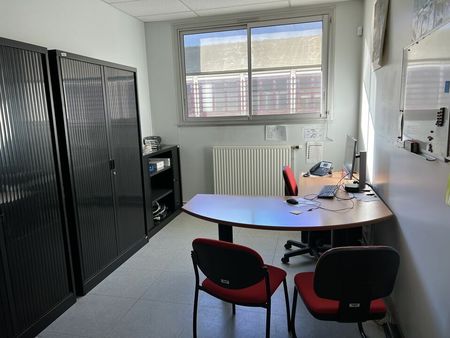 bureau en vente de 1 838 m² à joué-lès-tours - 37300