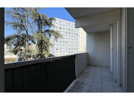 location appartement 5 pièces 94 m² vaulx-en-velin (69120)