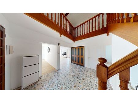maison 6 pièces 235 m²