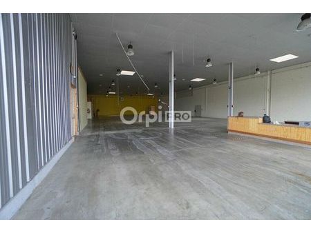 local commercial 885 m²
