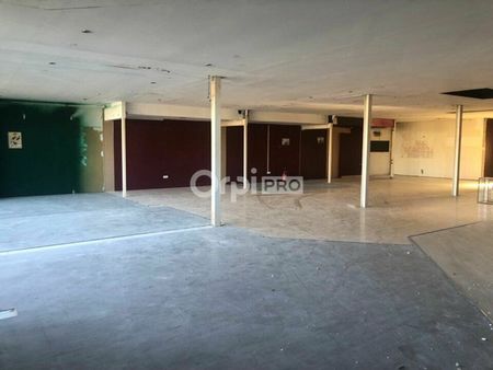 local commercial 260 m²