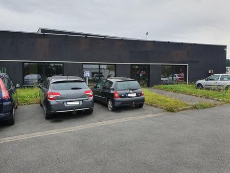 local commercial 670 m²