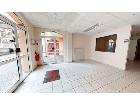 local commercial 138 m²