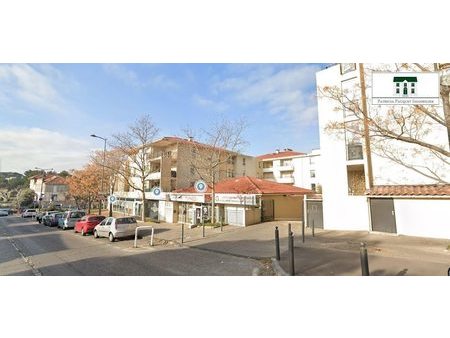 location parking 12.5 m²