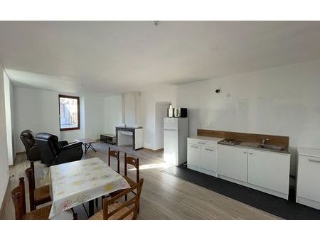 location appartement  m² t-3 à vallon-pont-d'arc  790 €