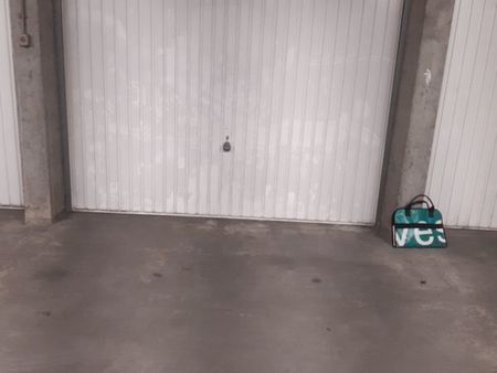 loue garage