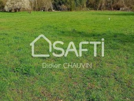 vente terrain 696 m²