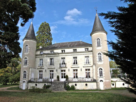 vente propriété tournon-saint-pierre : 1 813 000€