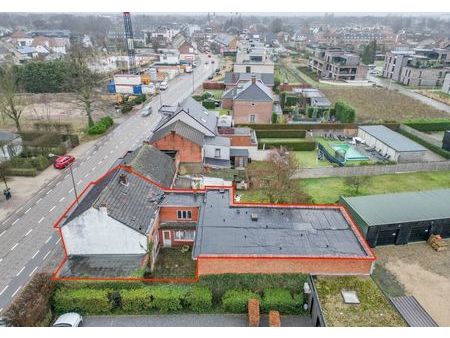 in optie ! te renoveren/herop te bouwen gezinswoning nabij centrum zonhoven !
