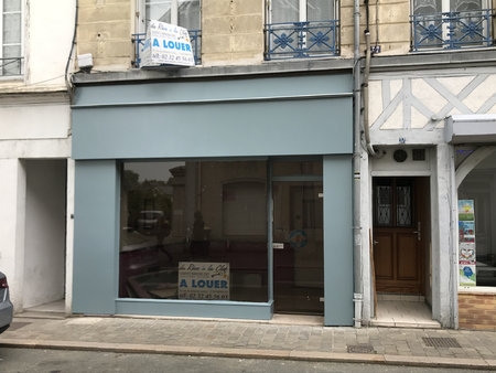 local commercial bernay