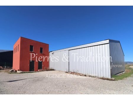 apt en luberon  entrepôt de 315 m² avec bureau