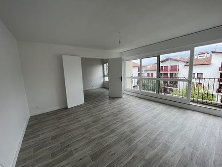 location appartement 4 pièces 88.81 m²