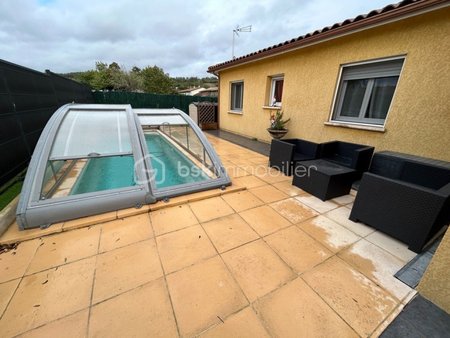 jolie maison - 5 pieces - garage - veranda - piscine