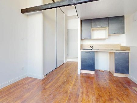 location appartement  18.56 m² t-1 à trévoux  495 €