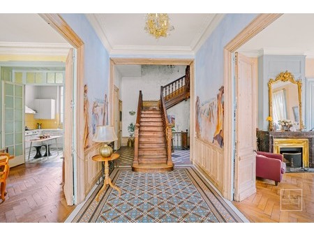 rare à la vente une très belle maison ancienne pleine de charme au calme et exposée princi