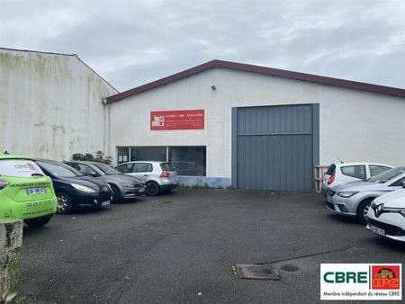 location local d'activités anglet 320 m²