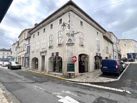 vente immeuble à barbezieux-saint-hilaire (16300) : à vendre / 267m² barbezieux-saint-hila