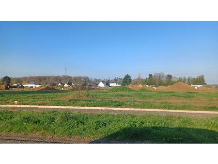 vente terrain 748 m²