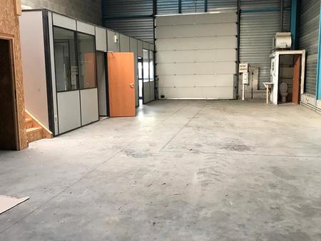 location d'entrepôt de 203 m² à brignais - 69530