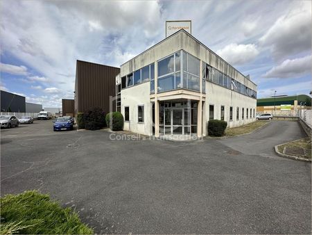 local bureaux 2 168 m²