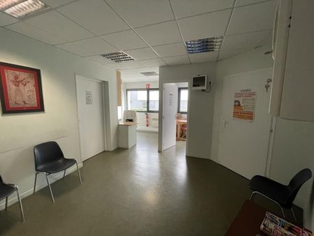 bureau 59 m²