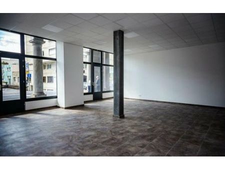 local commercial 843 m²