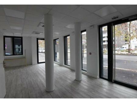 local commercial 360 m²