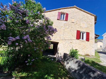 mévouillon - drôme provençale - jolie maison de village en pierres avec jardin dans un env