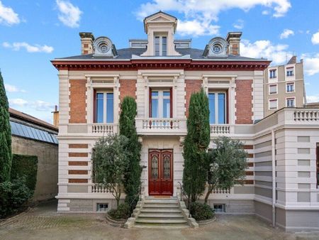 maison villeurbanne 458.43 m² t-14 à vendre  2 250 000 €
