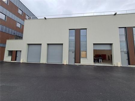 location d'entrepôt de 136 m² à montluel - 01120