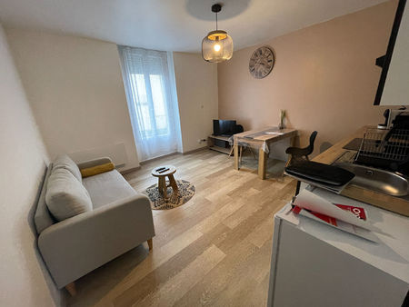 perigueux - appartement 2 pièces avec cour - 33 m²