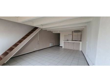 location appartement  m² t-3 à joyeuse  420 €