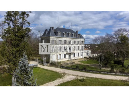château en vente à segonzac : cette magnifique propriété du 19me siècle se situe au cœur d