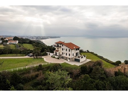 exceptionnelle maison en première ligne au pays basque | bidart nous vous présentons l'une