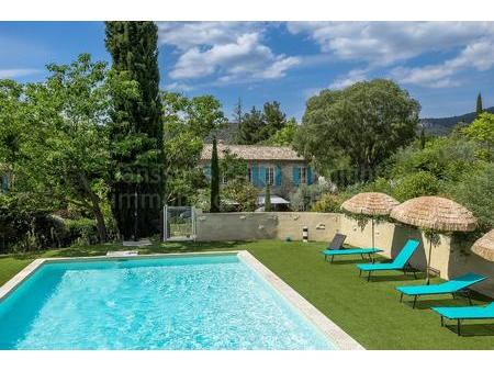 mas en pierre avec piscine à vendre proche l'isle-sur-la-sorgue