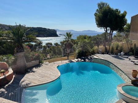 maison de prestige en parfait état de style néo-provençal avec vue mer  piscine et garag