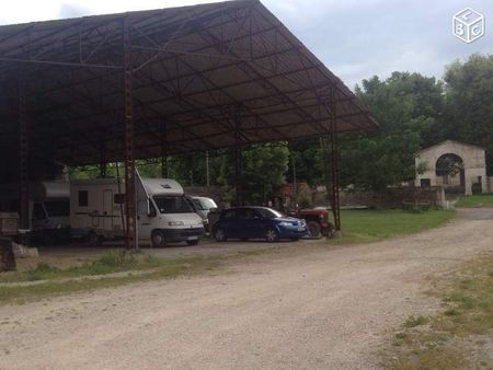 location garage camping car