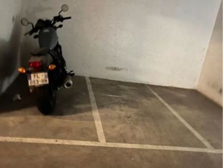 location place parking moto