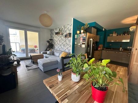 appartement fontanil-cornillon 59 m² t-3 à vendre  259 000 €