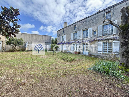 vente maison à thouars (79100) : à vendre / 323m² thouars