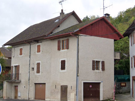 exclusivité amphion maison de village avec garage proche lac et commodités (74500)