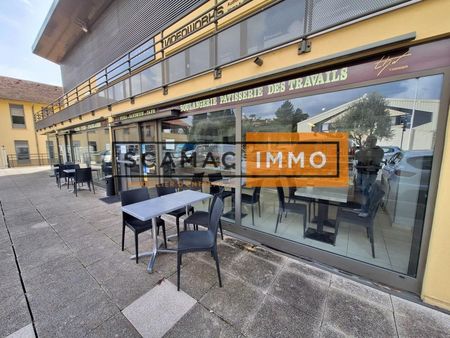 local commercial 82 m²