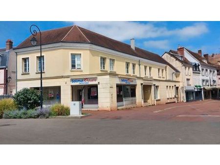 local commercial 450 m²
