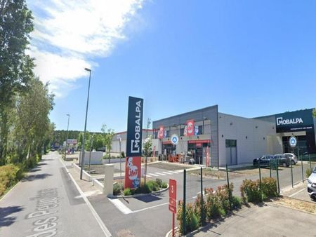 local commercial 292 m²