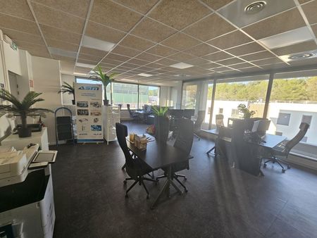 bureaux + atelier neufs (2021) 278m² à gardanne en rdc + 5 parkings