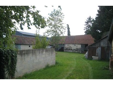 ancien corps de ferme sans maison sur 1660 m² clos